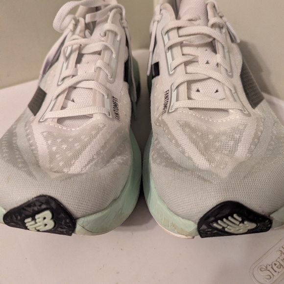 New Balance Fuel Cell Rebel V4 Men 10 With Box - Picture 7 of 11